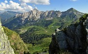 82 Scendendo da Cima Lemma vista panoramica verso la costiera Cavallo-Pegherolo